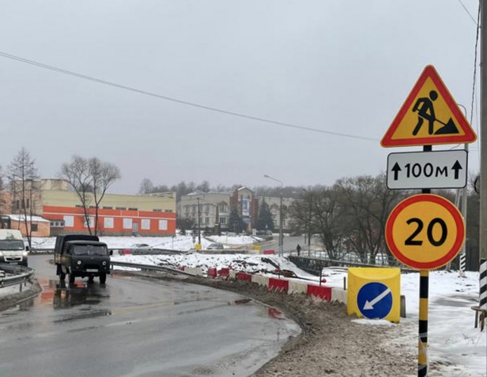 В Калужской области жители переживают, что из-за реконструкции моста пострадает родник