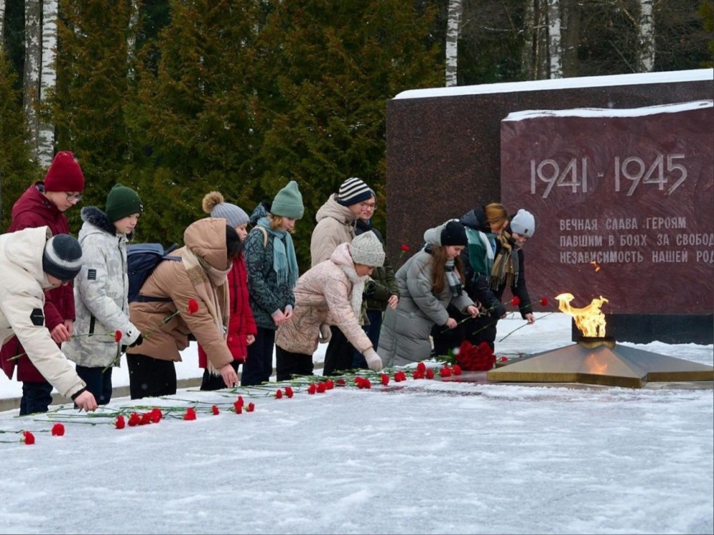 В Обнинске прошел митинг в честь Дня героев отечества