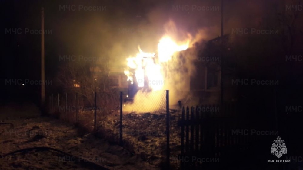В Жуковском районе сгорел дачный домик