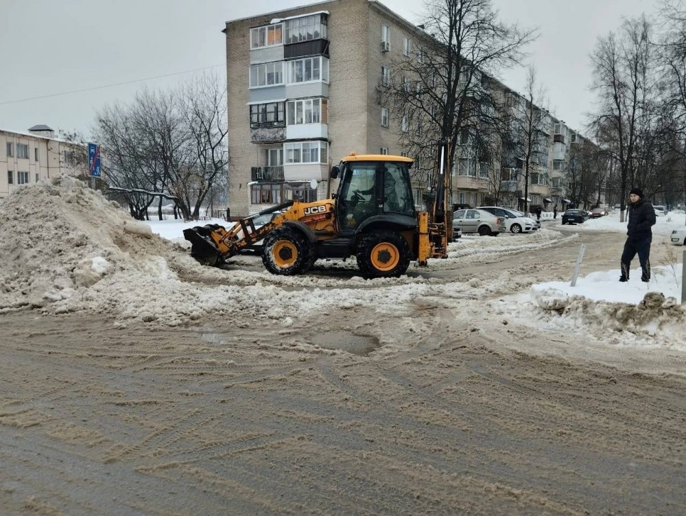 &quot;Если уважаете жителей, берите в руки лопаты!&quot;: Власти Балабаново призвали бизнесменов к чистке снега