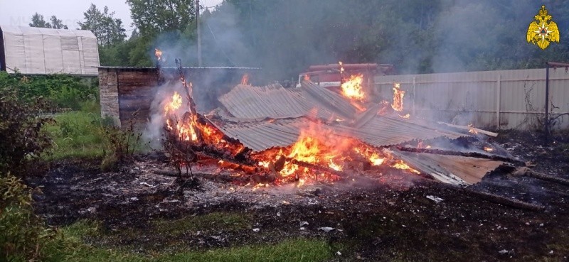 В Жуковском районе сгорел дачный дом