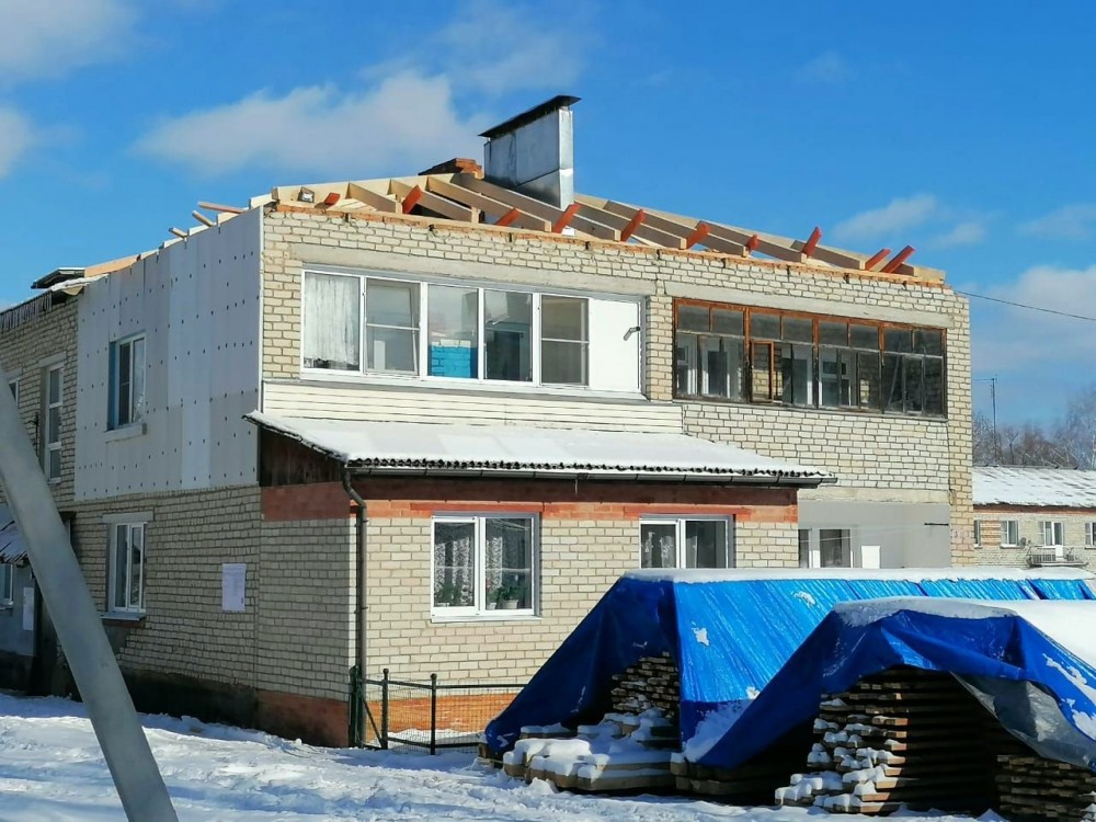 В Жуковском районе началась замена крыши жилого дома