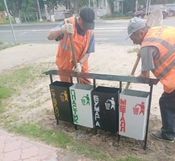 В Малоярославце установили урны для раздельного сбора мусора