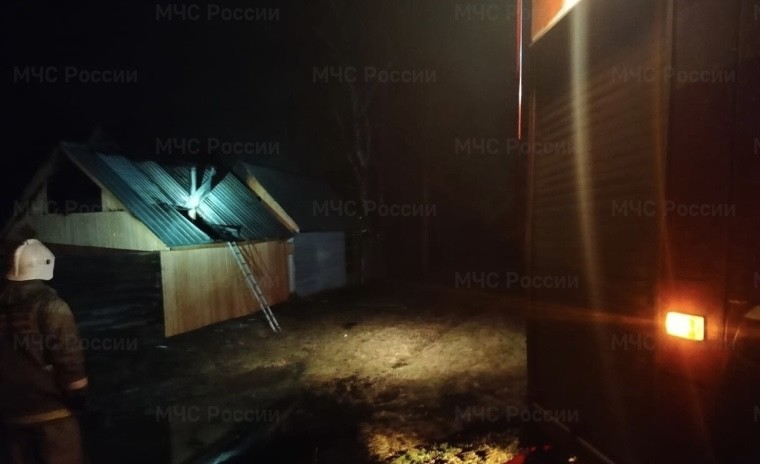 Баня сгорела ночью в Калужской области 