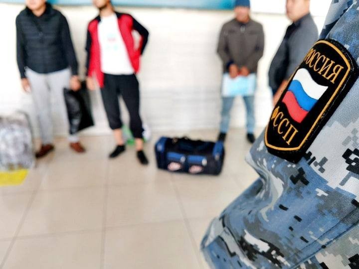 17 нелегальных мигрантов обнаружили в Калужской области 