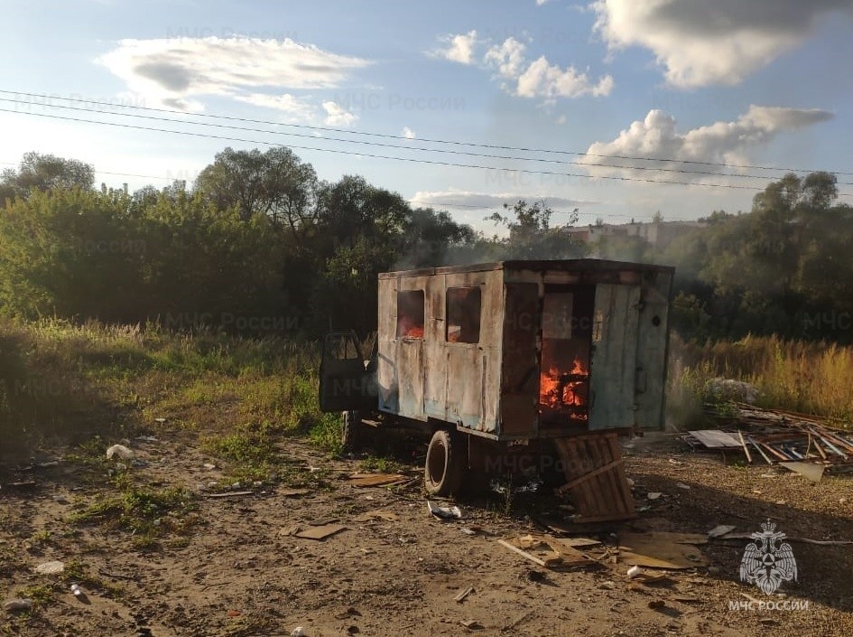 Грузовик сгорел в Калужской области