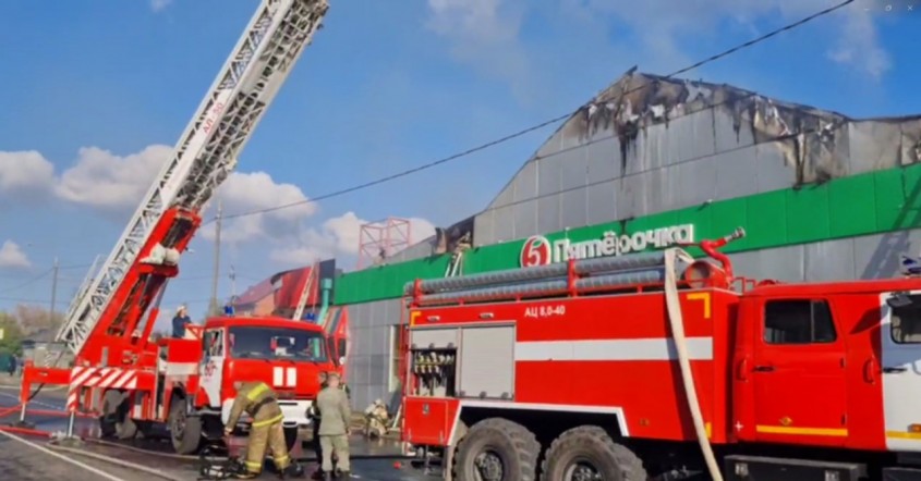 В Малоярославце локализовали пожар в магазине, но там могут обрушиться ...