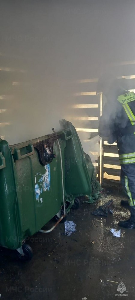 В Балабаново сгорели мусорные контейнеры