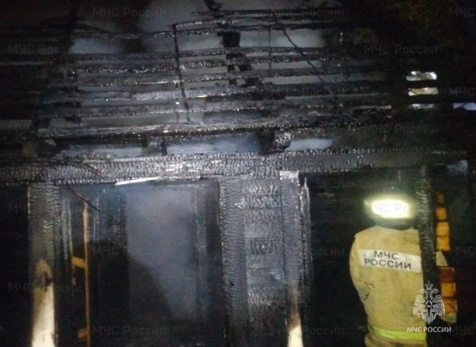 Жилой дом сгорел в Калужской области