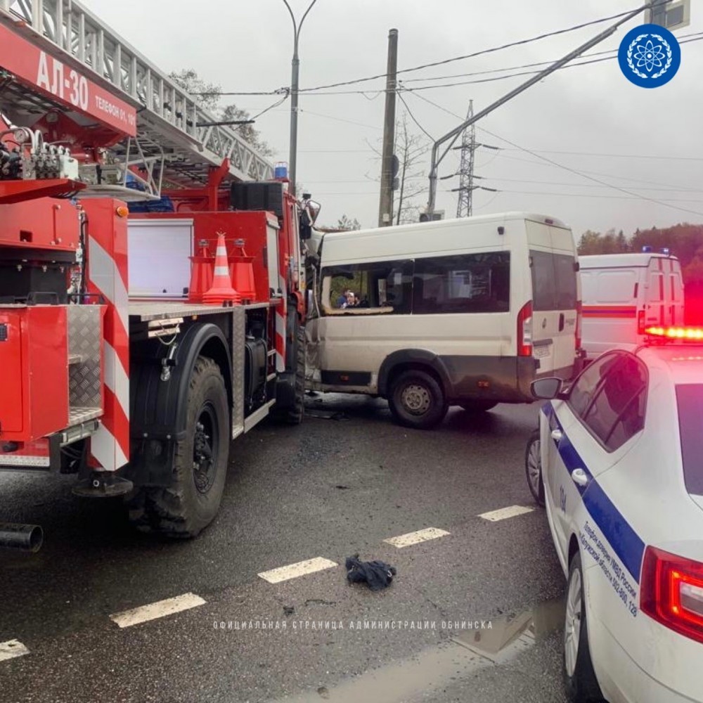 В Обнинске уточнили данные о пострадавших в столкновении маршрутки и пожарной машины