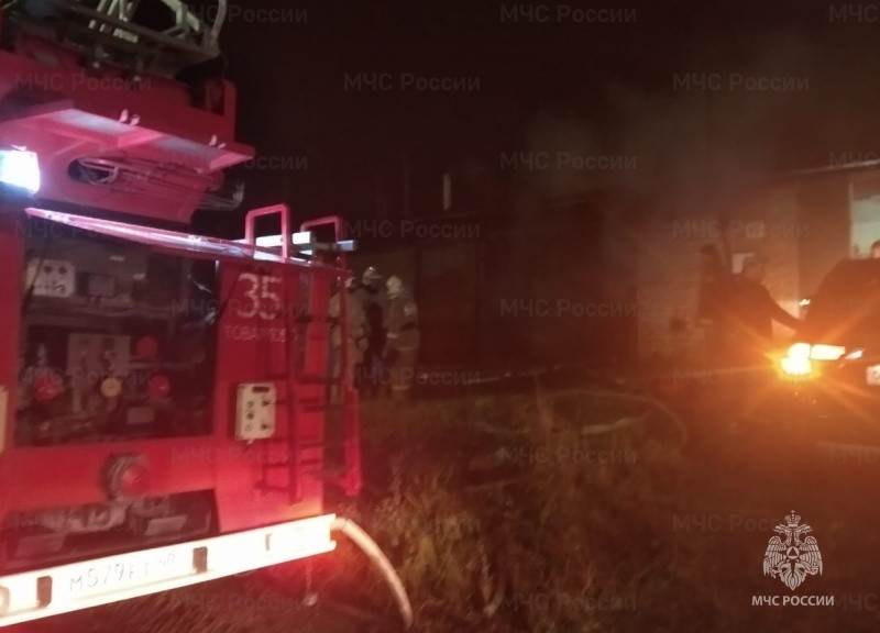 В Калужской области ночью сгорел коровник