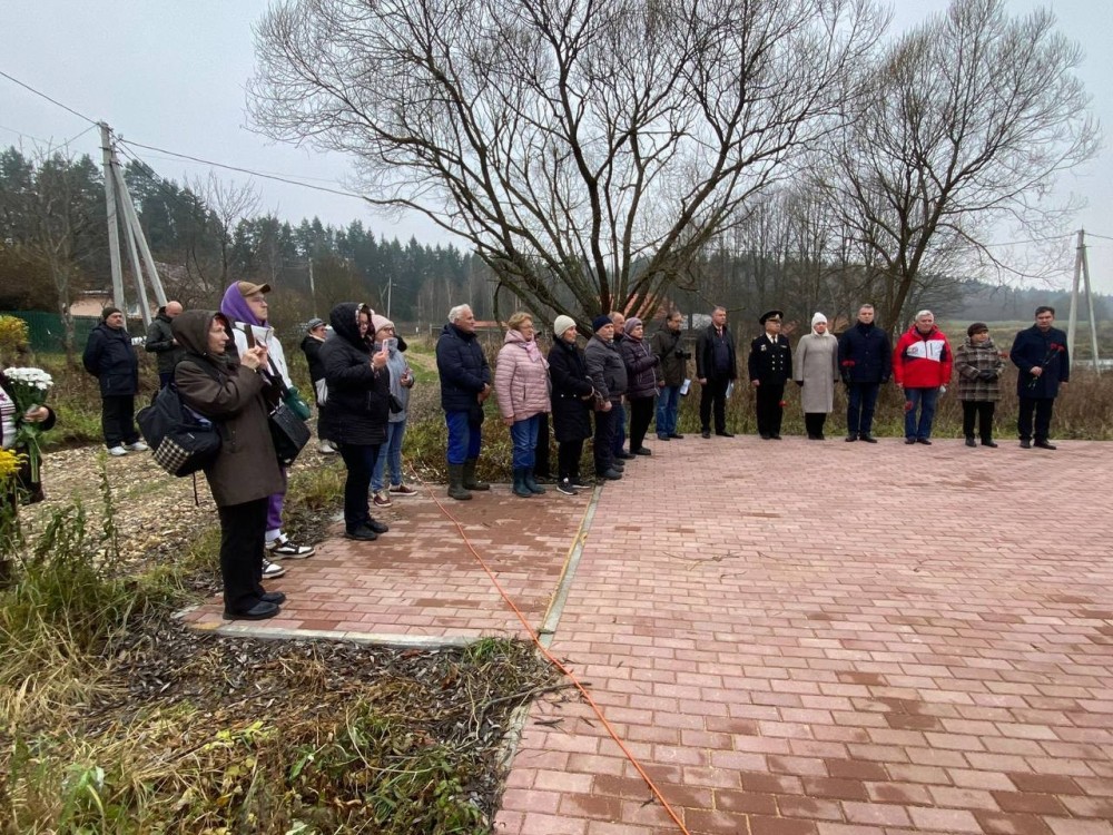 В деревне Трубицино Боровского района открыли мемориал жителям-фронтовикам