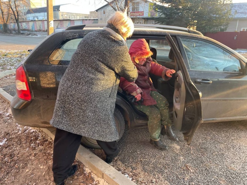 В Малоярославце женщина отморозила ноги на остановке - Малоярославец