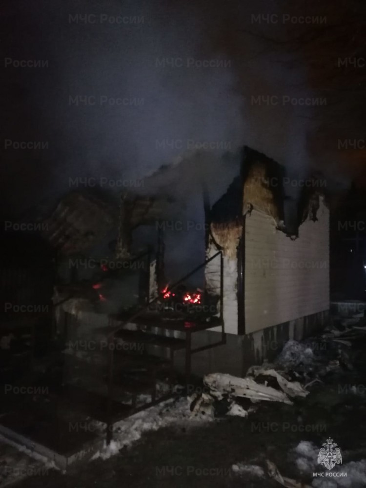 В Калужской области под Малоярославцем ночью сгорела баня