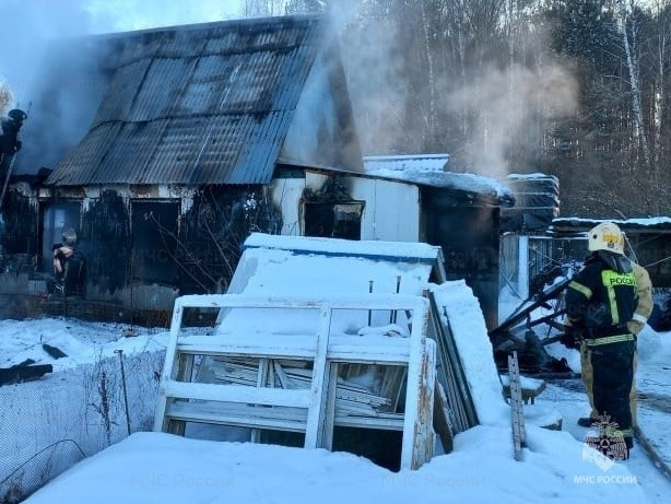 В Калужской области сгорела дача
