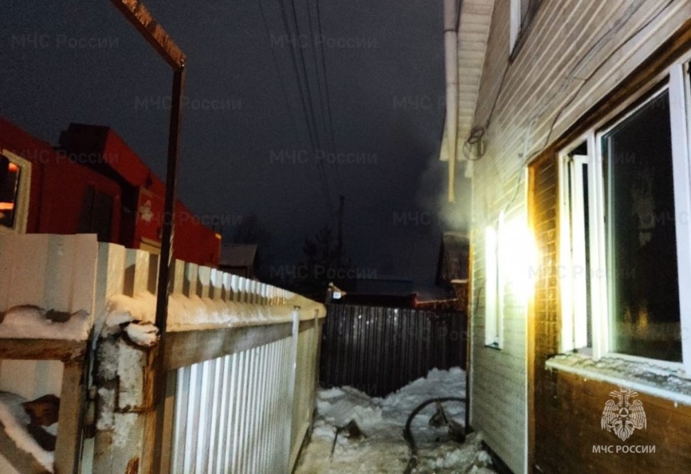 Дачный дом загорелся в Жуковском районе