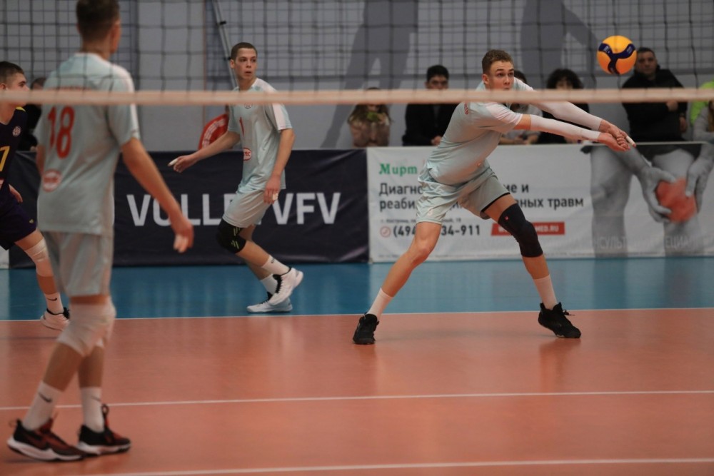 Обнинские волейболисты выиграли в Костроме