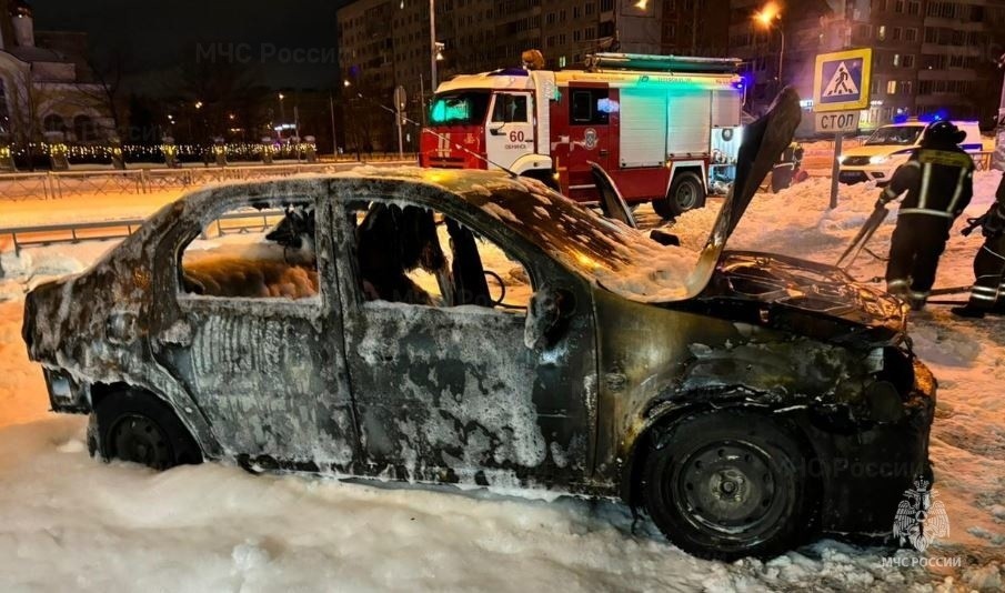 В центре Обнинска ночью сгорела машина