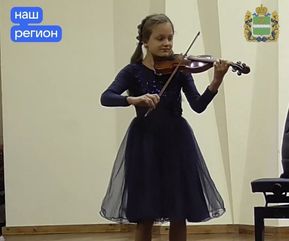 Маленькую скрипачку из Калужской области пригласили выступить в Канаде