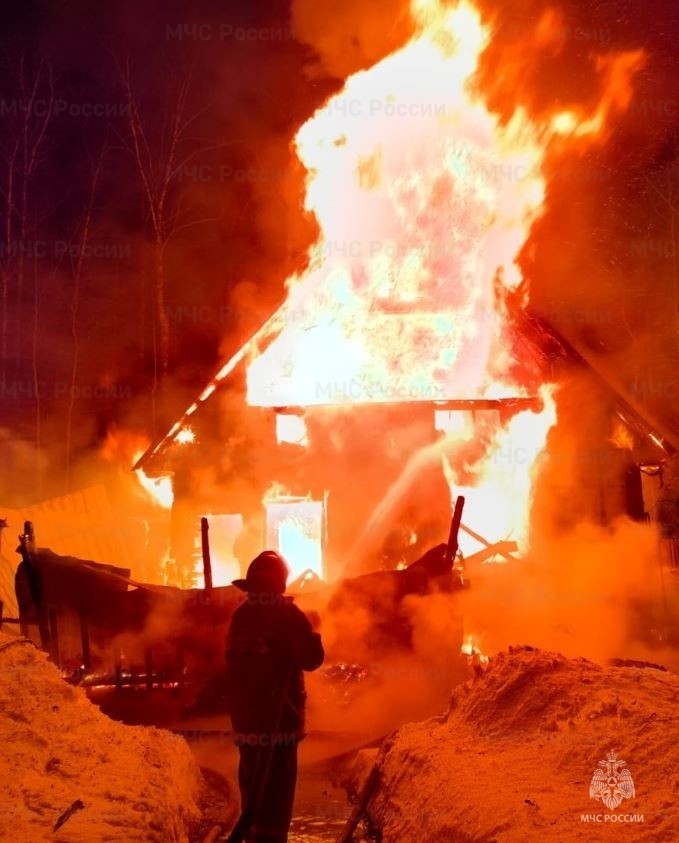 53-летний мужчина пострадал в сгоревшем доме