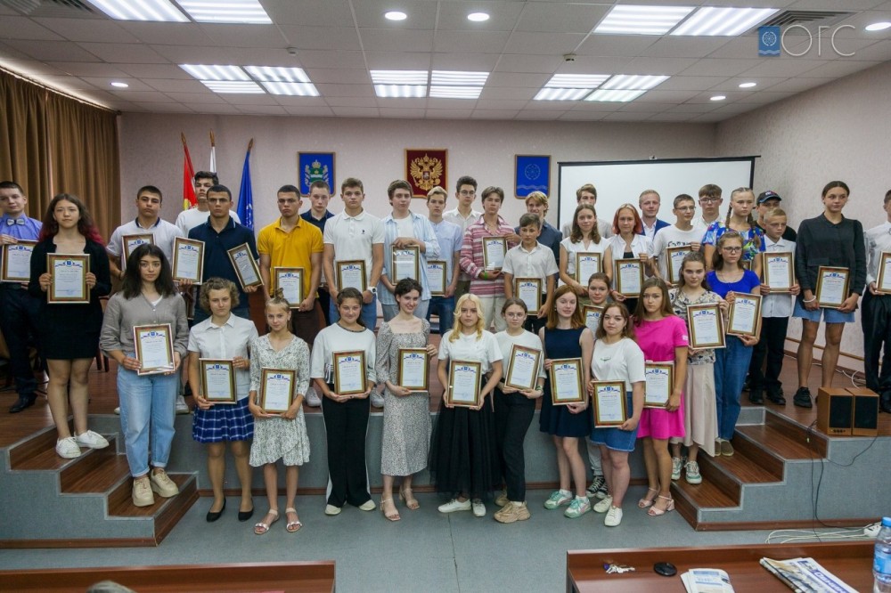 Одаренным детям из Обнинска вручили городские премии