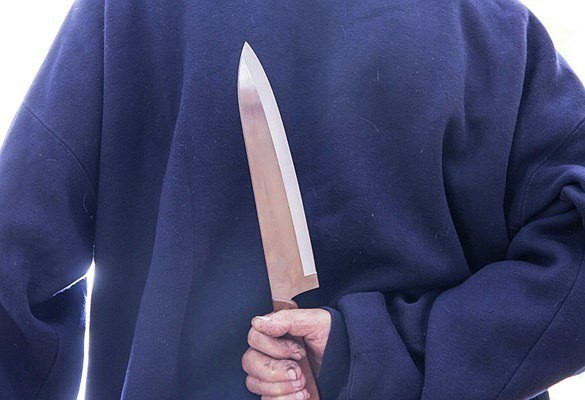 В Боровске подросток пырнул ножом продавца